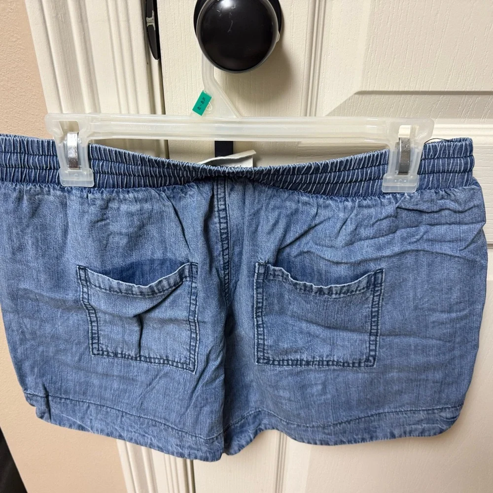 Universal Thread Drawstring Shorts - Picture 3 of 3